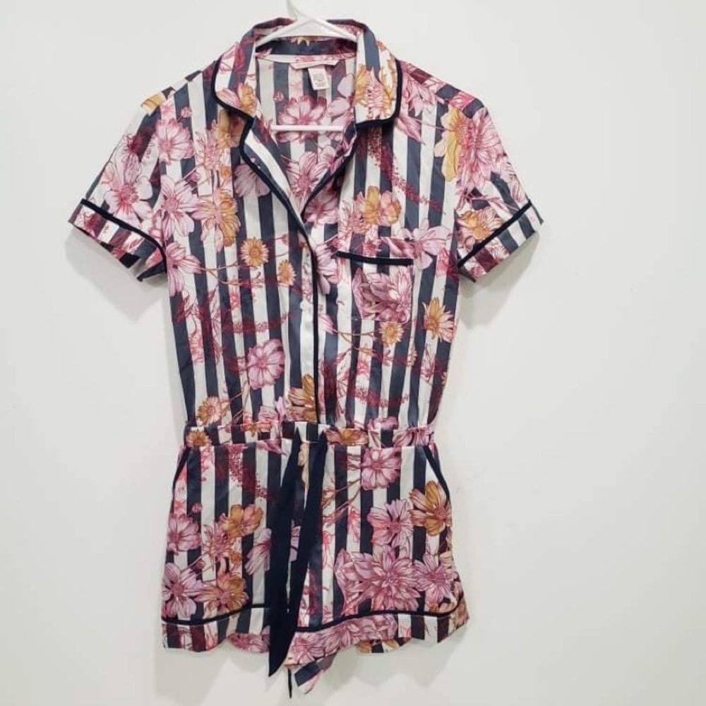 Victoria's Secret Navy Pink Floral Shorts Romper Sz XS